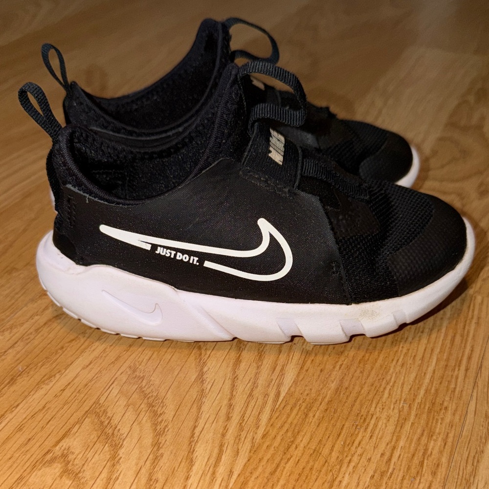 Toddler Nike Flex Runner 2 Size 10C